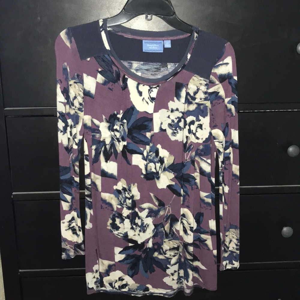 Simply Vera Wang Floral Long Tunic Top Shirt